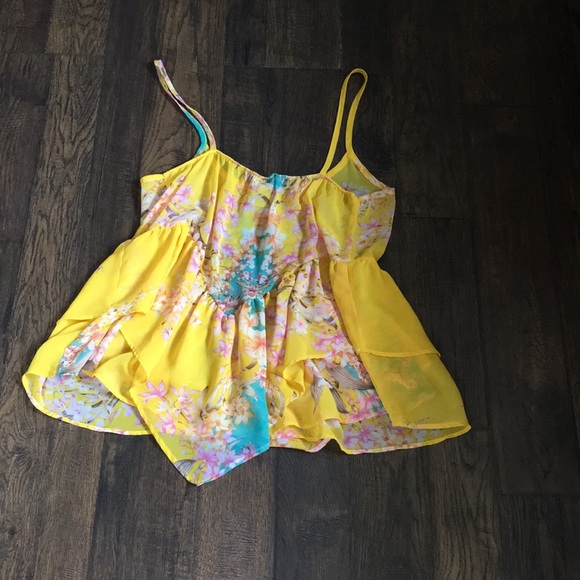 Yellow top - Picture 2 of 3